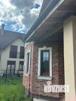 Коттедж 180м², 2-этажный, участок 5 сот.  