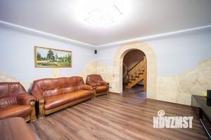 Дом 140м², 2-этажный, участок 6 сот.  