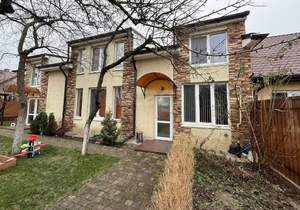 Дом 199м&sup2;, 2-этажный, участок 2 сот.  