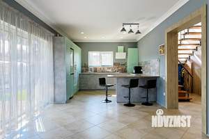 Дом 184м&sup2;, 2-этажный, участок 9 сот.  