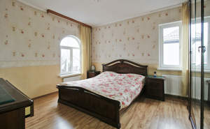 Дом 170м&sup2;, 2-этажный, участок 4 сот.  