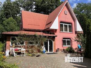 Дом 262м², 2-этажный, участок 20 сот.  