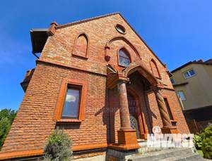 Дом 262м&sup2;, 3-этажный, участок 12 сот.  