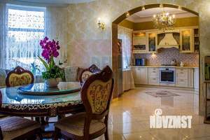 Дом 400м², 3-этажный, участок 10 сот.  