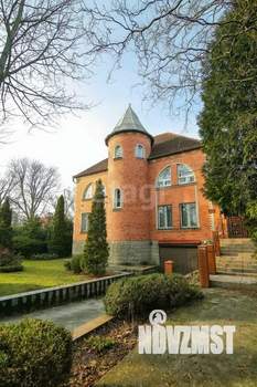 Дом 419м², 3-этажный, участок 17 сот.  