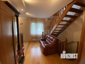 Дом 160м², 2-этажный, участок 6 сот.  