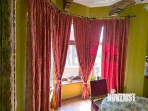 Дом 262м&sup2;, 3-этажный, участок 12 сот.  