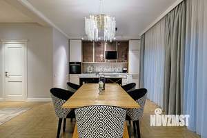 Таунхаус 200м&sup2;, 3-этажный, участок 2 сот.  