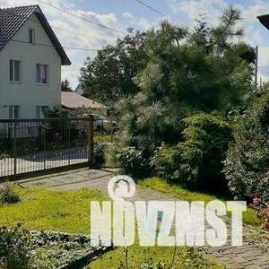 Дом 180м&sup2;, 2-этажный, участок 6 сот.  