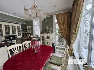 Дом 161м&sup2;, 3-этажный, участок 6 сот.  