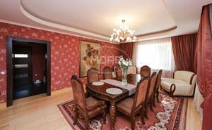Дом 320м², 3-этажный, участок 12 сот.  
