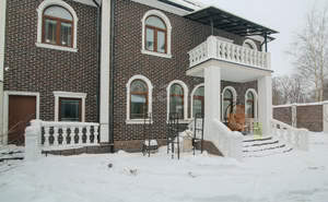 Дом 261м&sup2;, 3-этажный, участок 7 сот.  