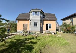 Дом 120м&sup2;, 2-этажный, участок 6 сот.  