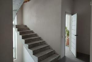 Дом 200м&sup2;, 2-этажный, участок 5 сот.  