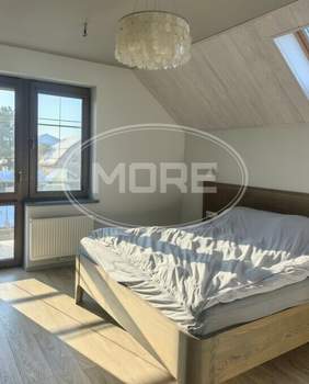 Дом 160м&sup2;, 2-этажный, участок 4 сот.  