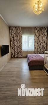Дом 211м², 2-этажный, участок 9 сот.  