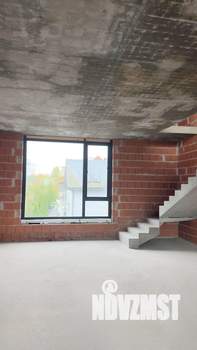 Таунхаус 260м&sup2;, 3-этажный, участок 3 сот.  