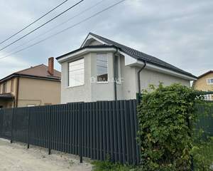 Дом 142м&sup2;, 2-этажный, участок 5 сот.  