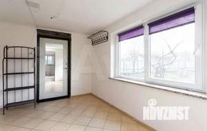 Дом 200м&sup2;, 2-этажный, участок 6 сот.  