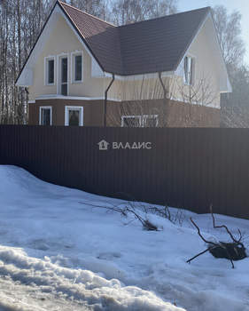 Дом 122м&sup2;, 2-этажный, участок 8 сот.  