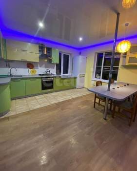 Дом 250м², 3-этажный, участок 5 сот.  