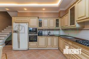 Таунхаус 195м&sup2;, 3-этажный, участок 2 сот.  