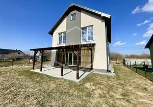 Дом 214м&sup2;, 2-этажный, участок 7 сот.  