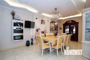 Дом 350м², 3-этажный, участок 11 сот.  