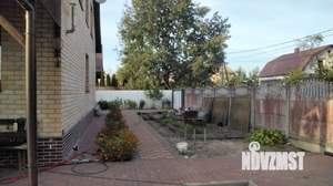 Дом 177м&sup2;, 3-этажный, участок 3 сот.  