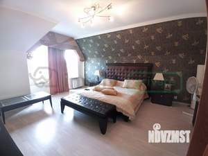 Дом 224м², 3-этажный, участок 7 сот.  