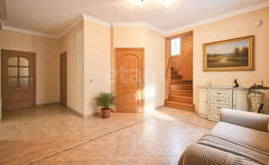 Дом 300м&sup2;, 2-этажный, участок 6 сот.  