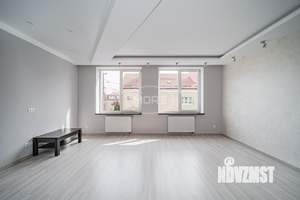Таунхаус 220м², 3-этажный, участок 1 сот.  