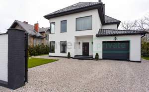 Дом 260м&sup2;, 2-этажный, участок 10 сот.  