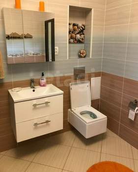 Дом 240м², 3-этажный, участок 5 сот.  