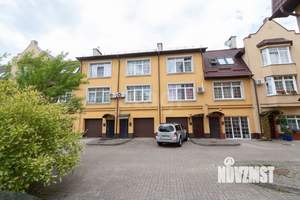 Таунхаус 138м², 3-этажный, участок 1 сот.  