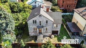 Дом 270м&sup2;, 2-этажный, участок 7 сот.  