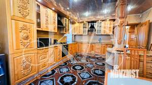 Дом 512м&sup2;, 4-этажный, участок 12 сот.  