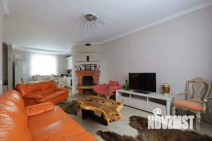 Таунхаус 220м², 2-этажный, участок 6 сот.  