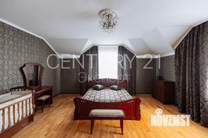 Дом 295м², 2-этажный, участок 6 сот.  