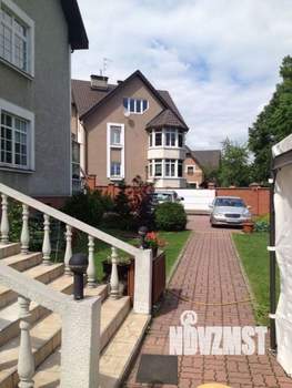 Дом 878м², 4-этажный, участок 14 сот.  