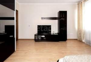 Дом 250м&sup2;, 3-этажный, участок 8 сот.  