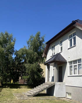 Дом 218м², 2-этажный, участок 6 сот.  