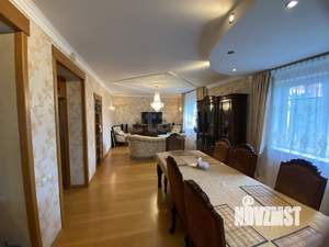 Дом 160м², 2-этажный, участок 6 сот.  