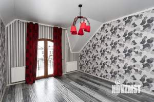 Дом 489м&sup2;, 2-этажный, участок 6 сот.  