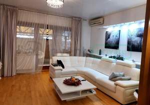 Дом 160м&sup2;, 3-этажный, участок 2 сот.  