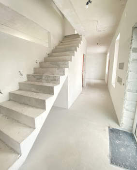 Дом 220м&sup2;, 2-этажный, участок 3 сот.  