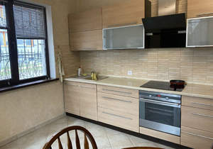 Дом 217м&sup2;, 2-этажный, участок 4 сот.  