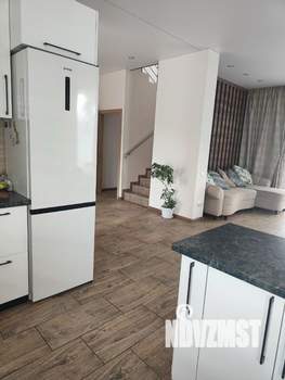 Дом 146м&sup2;, 2-этажный, участок 4 сот.  