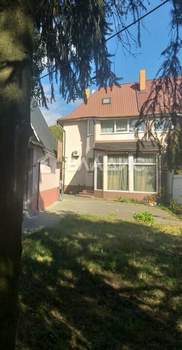 Дом 220м², 3-этажный, участок 6 сот.  