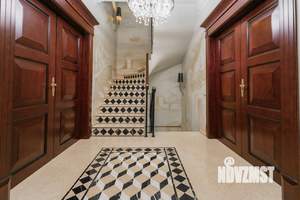 Таунхаус 470м², 3-этажный, участок 3 сот.  
